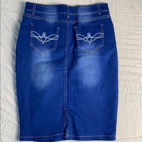 Mid-rise plain hem denim skirt - Picture 5 of 6